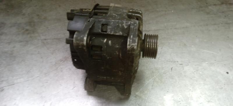 ALTERNADOR-RENAULT-TRAFIC-II-2-5-DCI-Ano-2006-Auto-Desguace-Luque