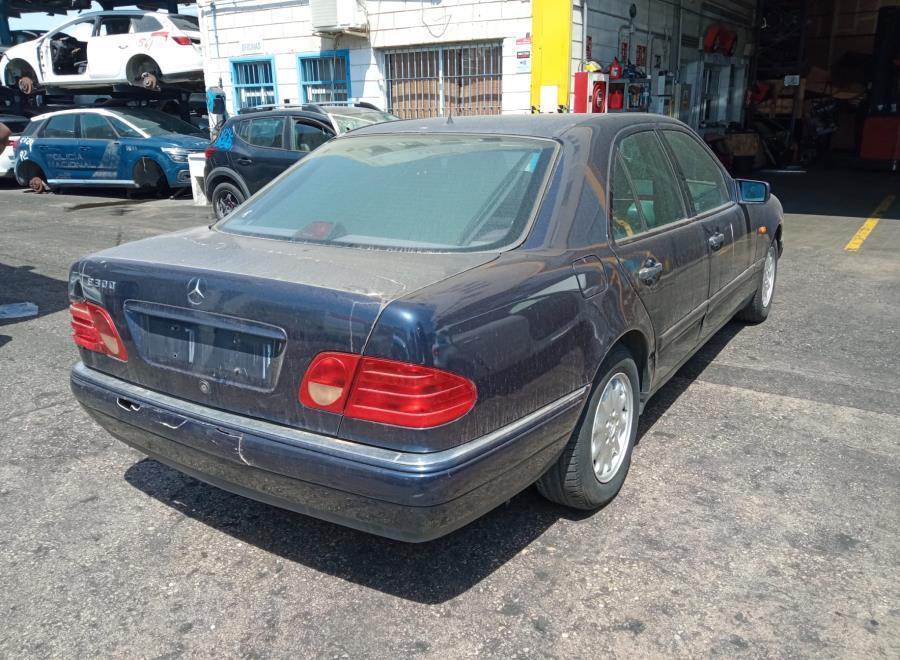 CAJA-DE-CAMBIOS-AUTOMATICA-MERCEDES-CLASE-E-W210-3-0-DIESEL-CAT-136-CV-Ano-1996-Auto-Desguace-Luque