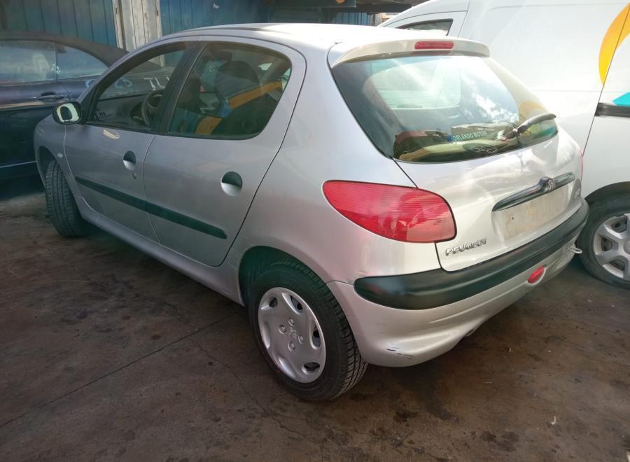 FARO-DELANTERO-IZQUIERDO-PEUGEOT-206-BERLIMNA-1-9D-69CV-Ano-2001-Auto-Desguace-Luque