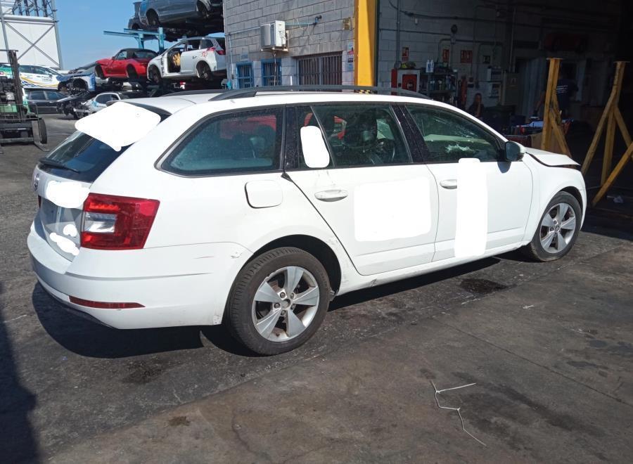 CAJA-DE-CAMBIOS-AUTOMATICA-SKODA-OCTAVIA-2-0TDI-Ano-2018-Auto-Desguace-Luque