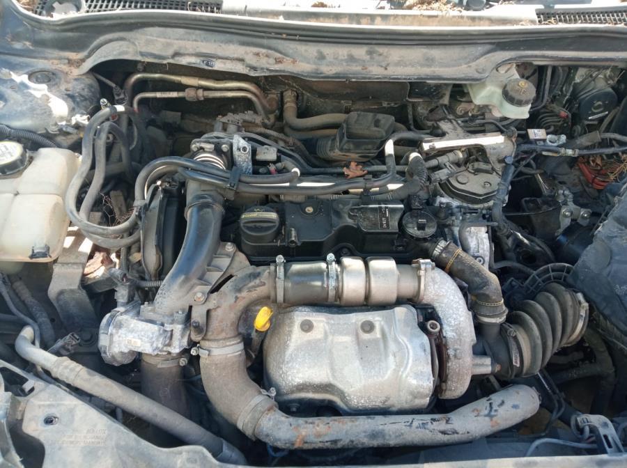 MOTOR-COMPLETO-VOLVO-C30-1-6-DIESEL-CAT-114-CV-Ano-2010-Auto-Desguace-Luque